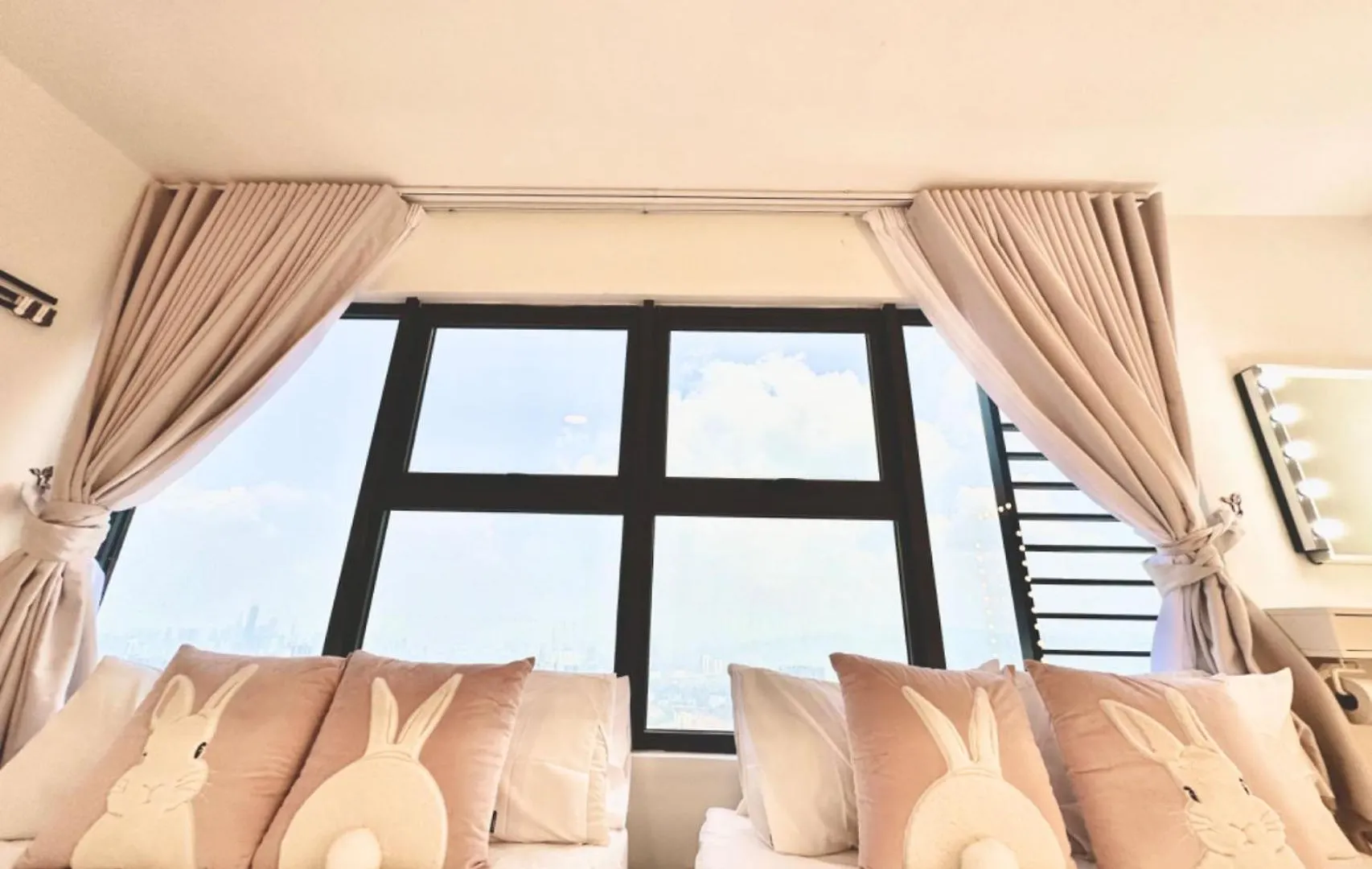 Arte Cheras, Kuala Lumpur 3 Room X 8 Pax Klcc Nice View Karaoke With Bathtub